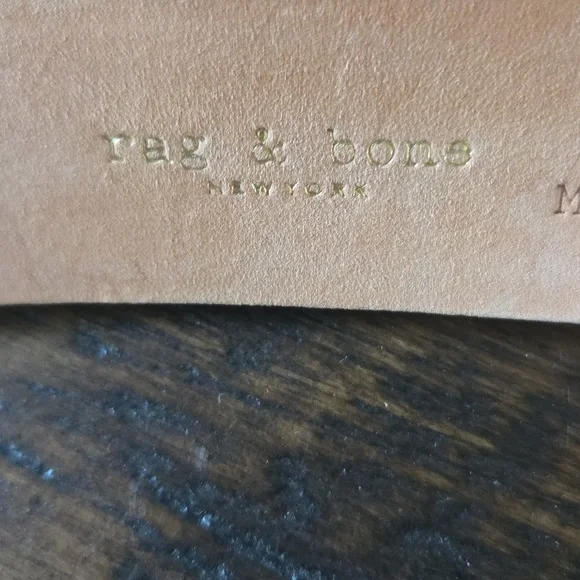 Beautiful Black Leather Belt w Gold Hardware By Rag & Bone. Great Condition! M - Picture 3 of 10